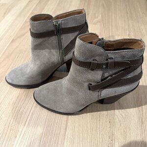 DV by Dolce Vita Tan & Brown Ankle Bootie Shoes SZ 9.5